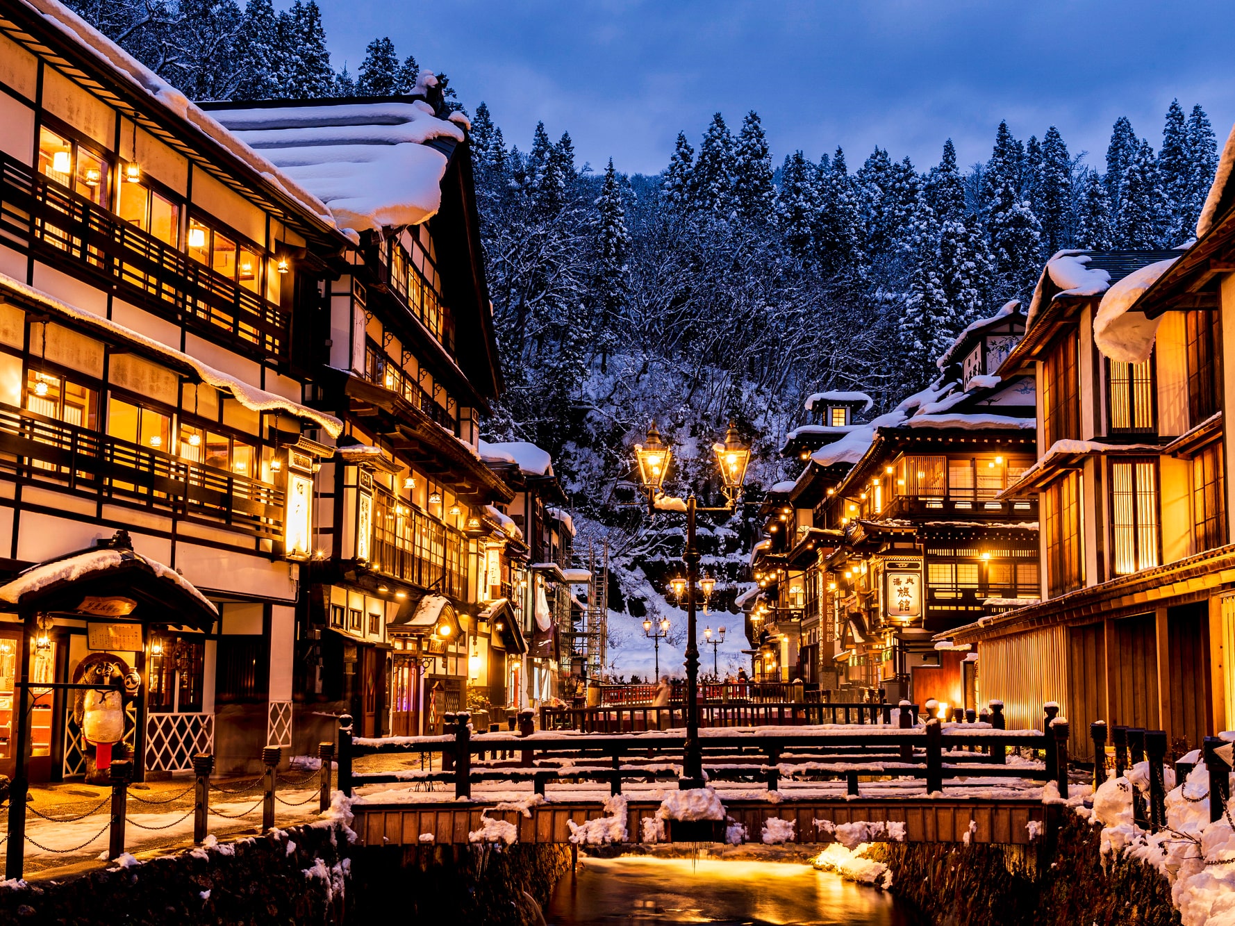 銀山温泉夕景
