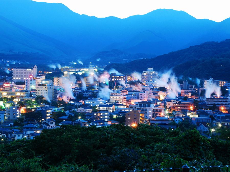 鉄輪温泉湯けむり夜景