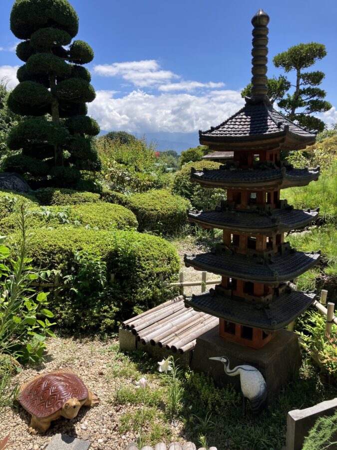 はやぶさ温泉　庭