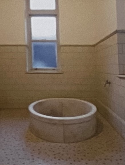 浴室　大理石浴槽