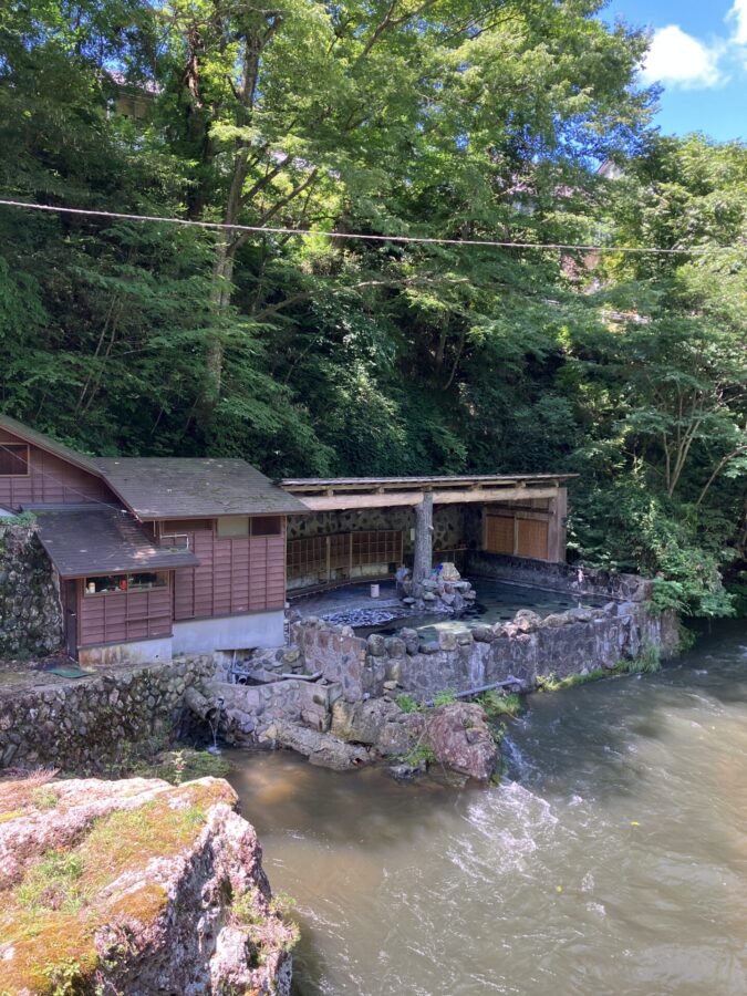 大沢温泉　湯治屋　露天風呂　大沢の湯