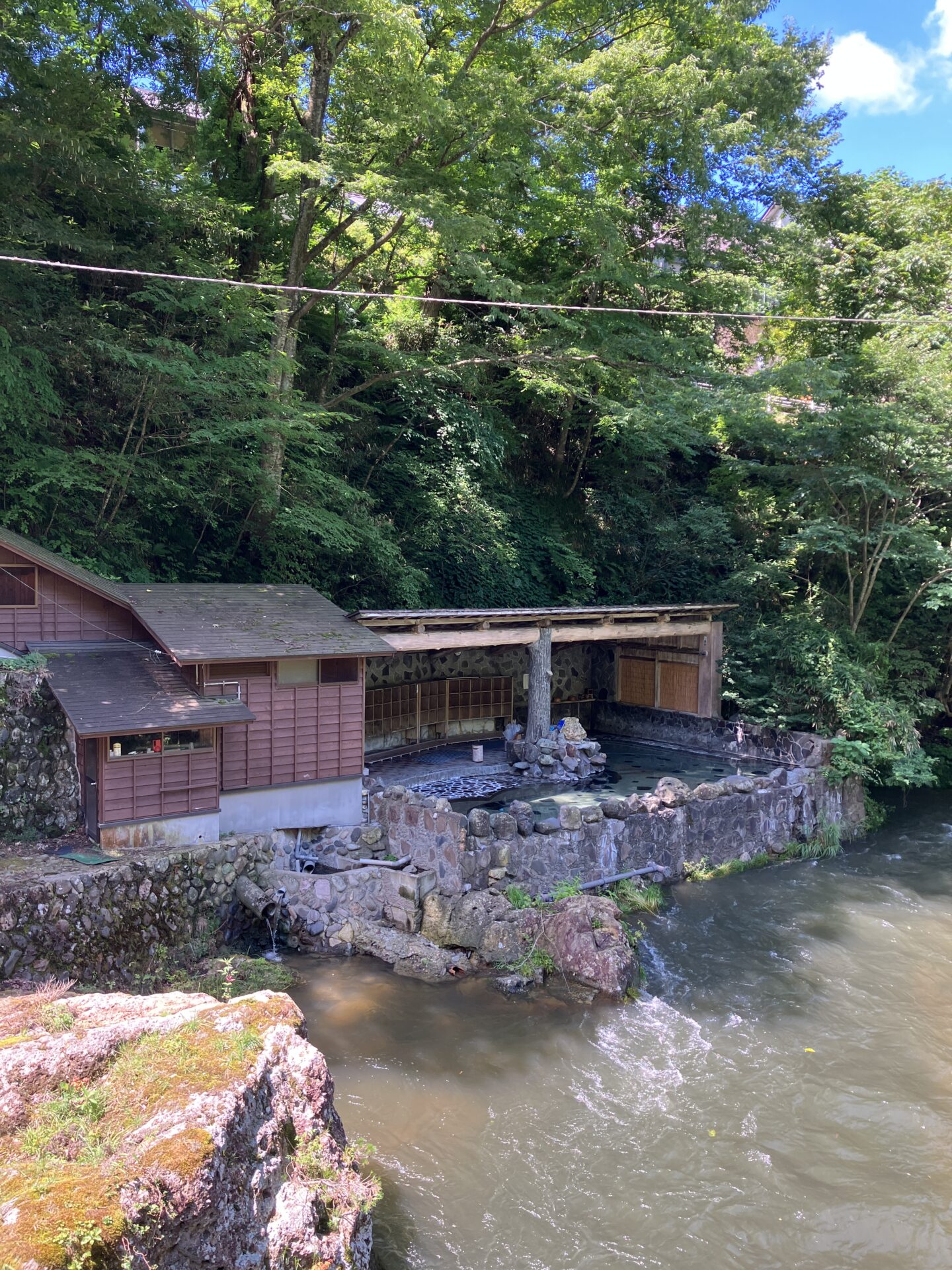 大沢温泉　湯治屋　露天風呂