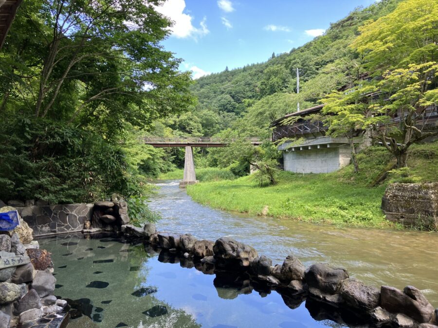 大沢温泉湯治屋　大沢の湯からの眺望