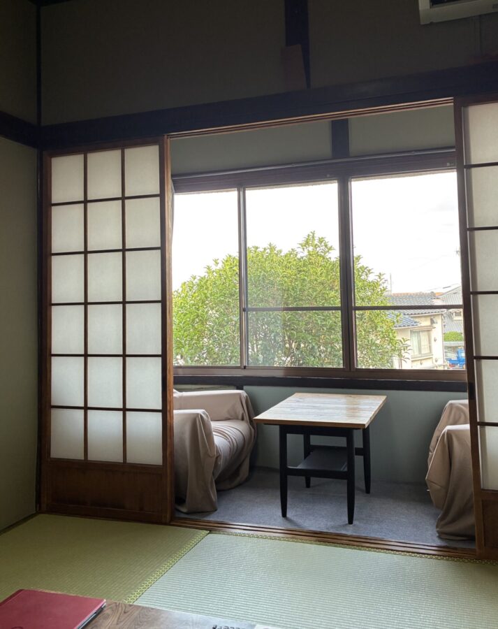 大黒屋貸し間広縁