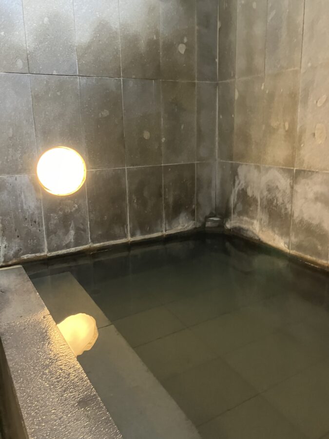 共同浴場しろがね湯 湯舟