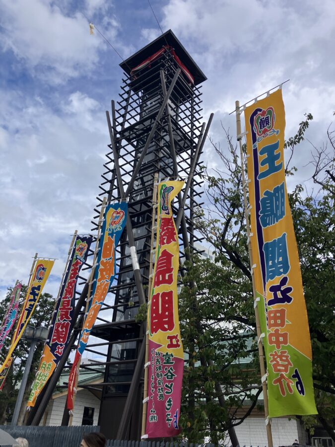 国技館 櫓太鼓と幟旗