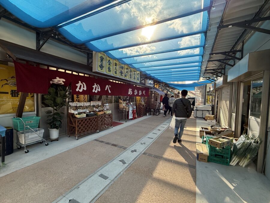旦過市場仮設の青空市場