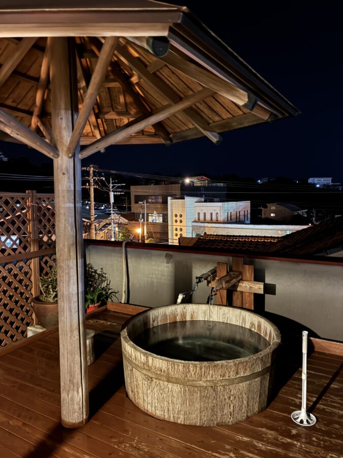 たまの荘 屋上露天風呂 夜景