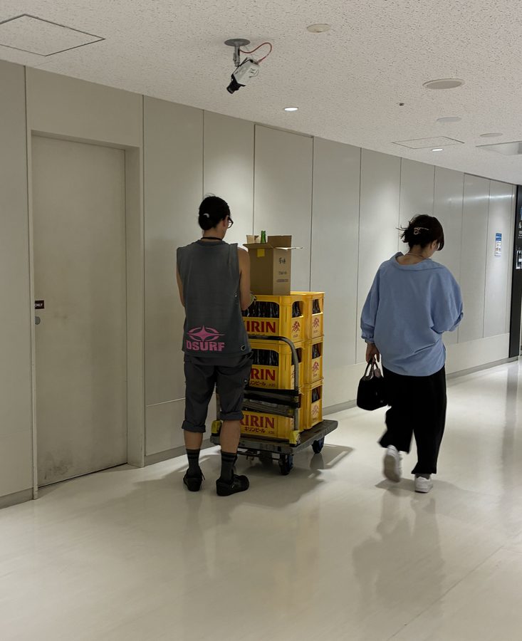 東京都庁　職員食堂　ビール配達
