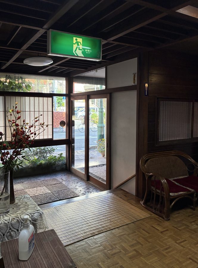 松原旅館　玄関